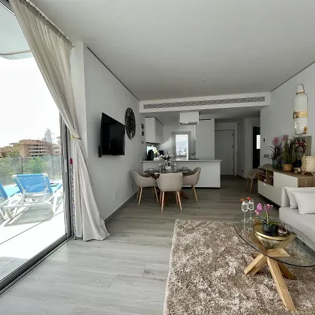 Apartment Higueron Med Two *